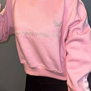 ON THE FLY Crop Sweater